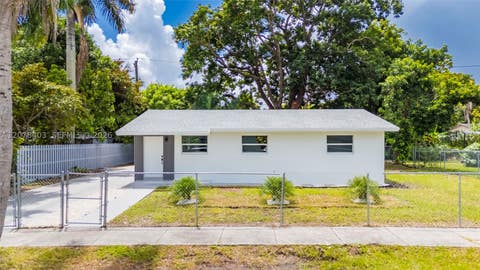 Tiny photo for 655 SW 6th Ter, Florida City, FL 33034 (MLS # A12078403)