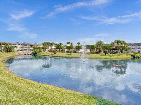 A home in Lauderdale Lakes