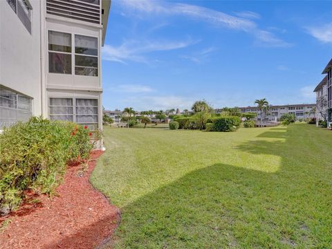 A home in Lauderdale Lakes