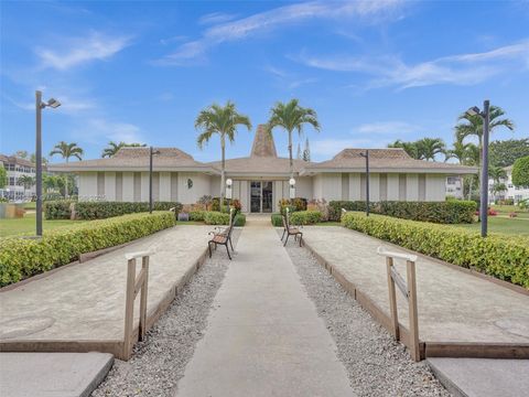 A home in Lauderdale Lakes