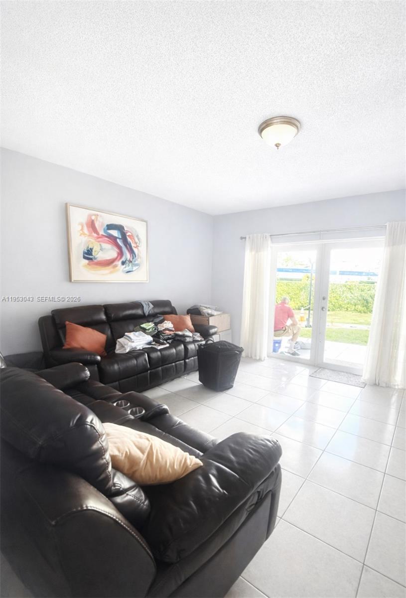 RAMBLEWOOD CONDO A - Residential