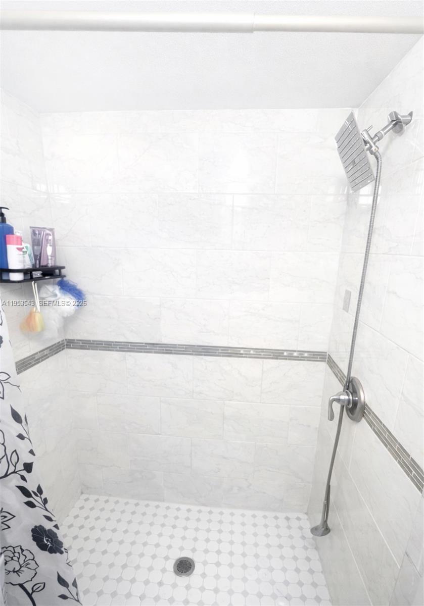 RAMBLEWOOD CONDO A - Residential