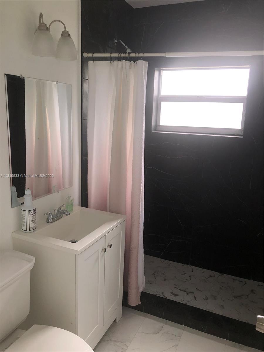 CITY OF MIAMI SOUTH - Residential Lease