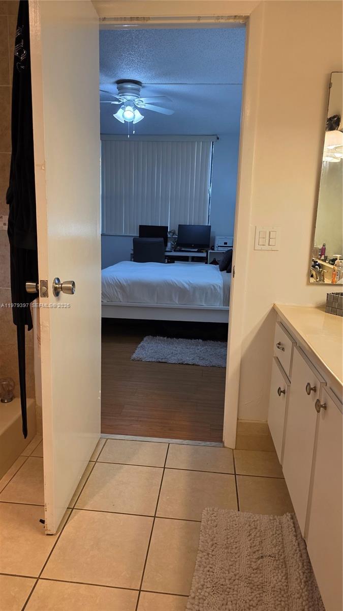 NORTHLAKE VLG AT CALIF CL - Residential Lease