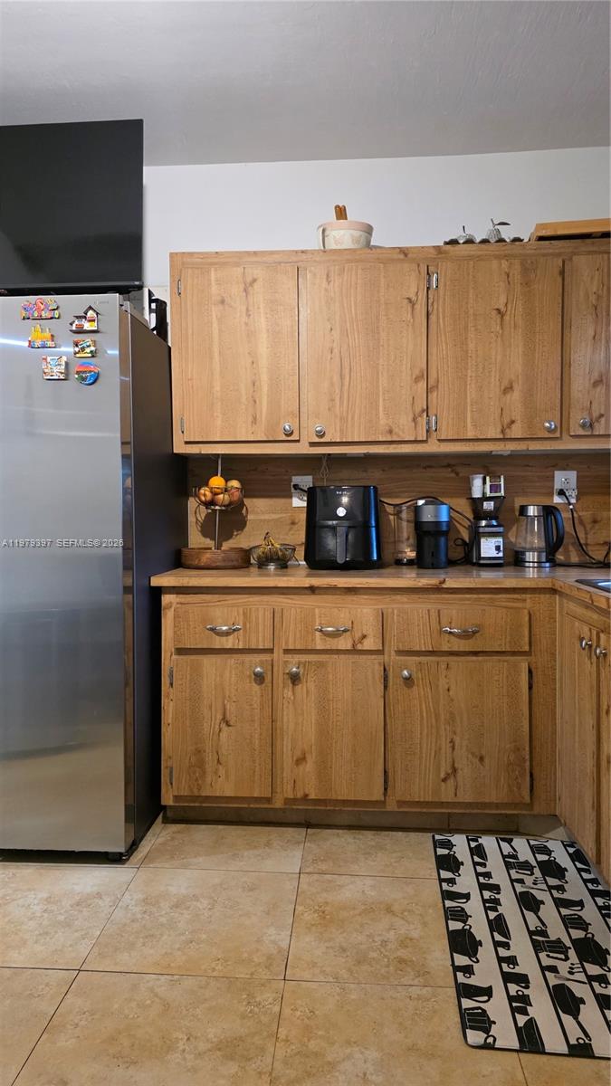 NORTHLAKE VLG AT CALIF CL - Residential Lease