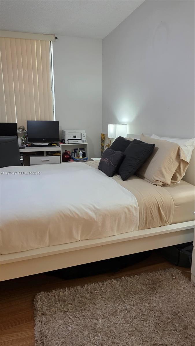 NORTHLAKE VLG AT CALIF CL - Residential Lease