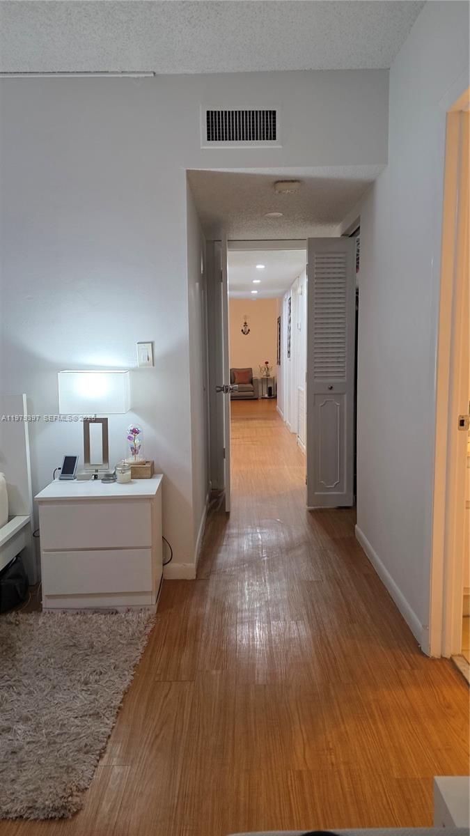 NORTHLAKE VLG AT CALIF CL - Residential Lease