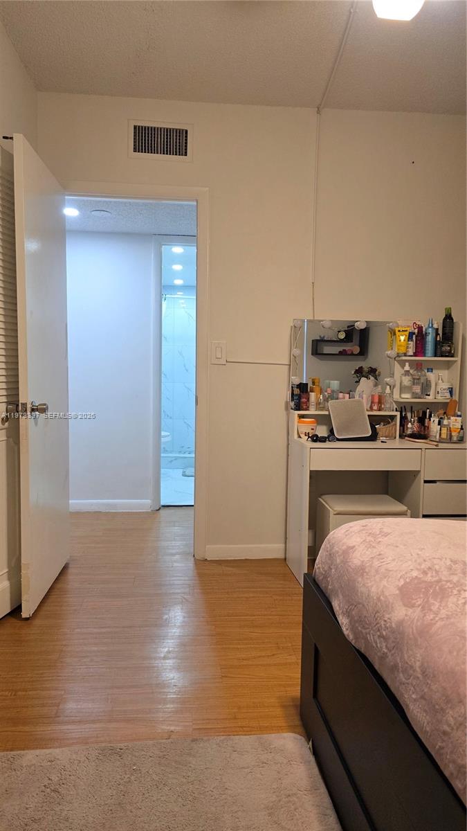 NORTHLAKE VLG AT CALIF CL - Residential Lease