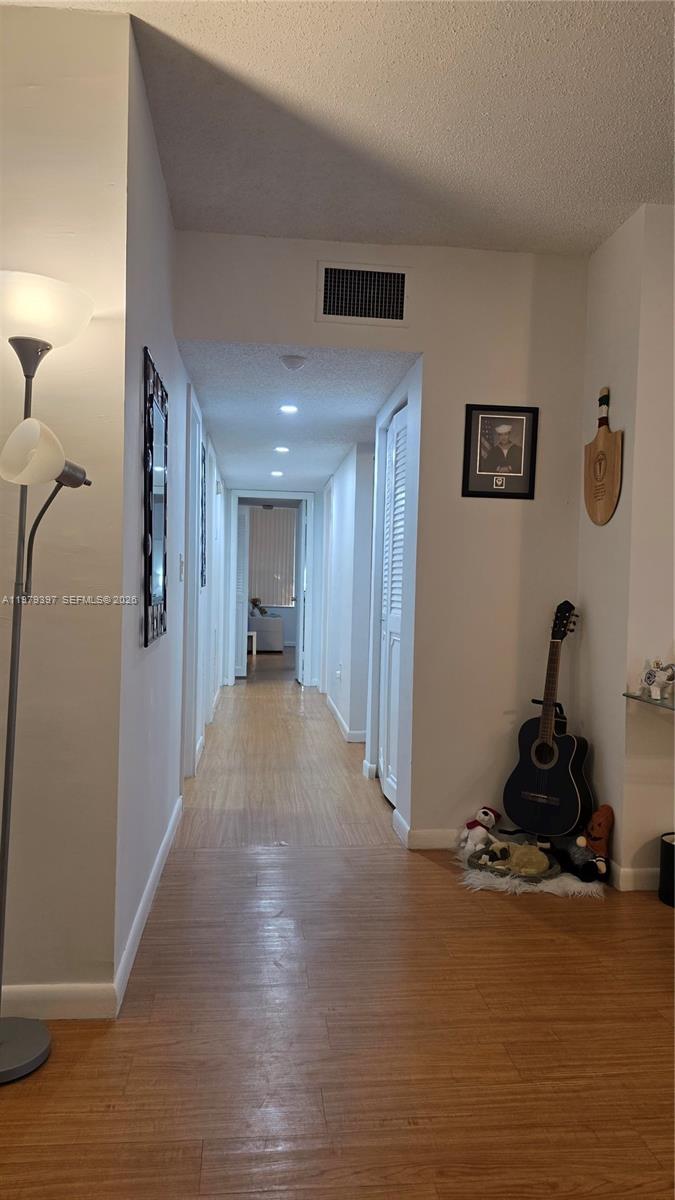 NORTHLAKE VLG AT CALIF CL - Residential Lease