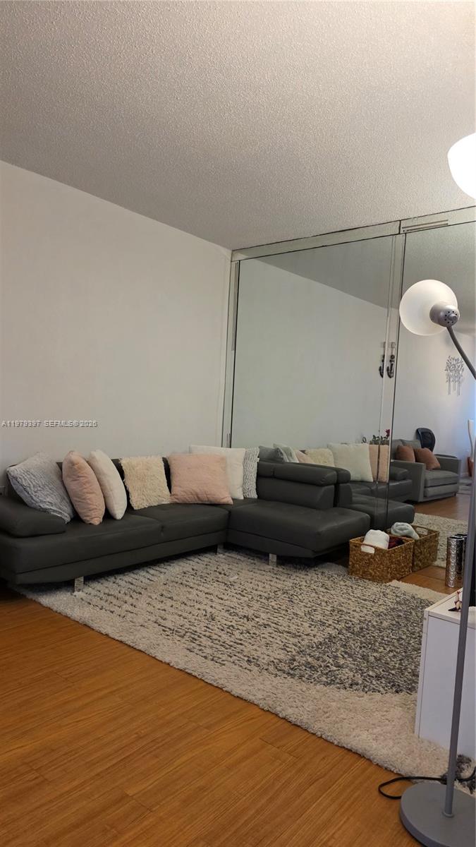 NORTHLAKE VLG AT CALIF CL - Residential Lease