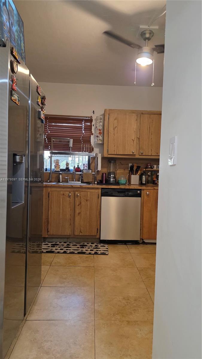 NORTHLAKE VLG AT CALIF CL - Residential Lease