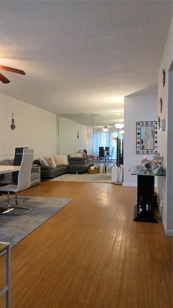 NORTHLAKE VLG AT CALIF CL - Residential Lease