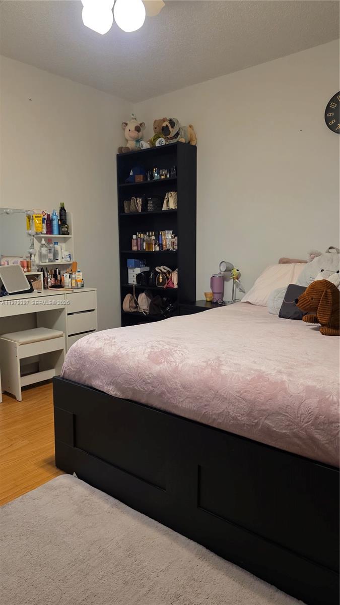 NORTHLAKE VLG AT CALIF CL - Residential Lease