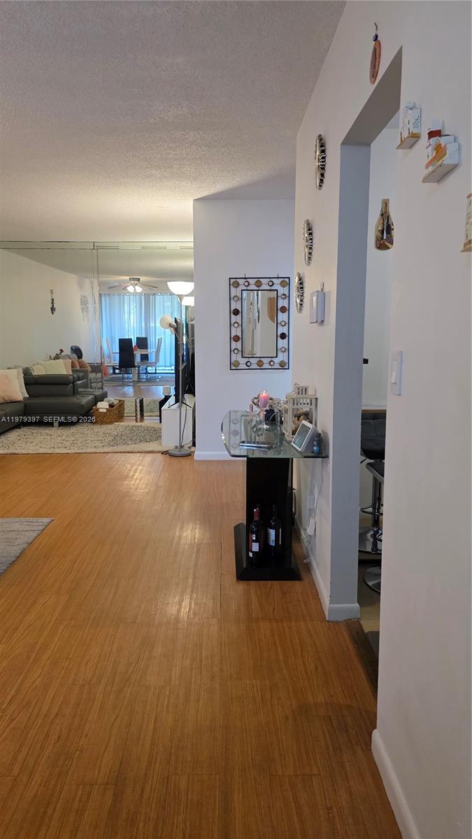 NORTHLAKE VLG AT CALIF CL - Residential Lease