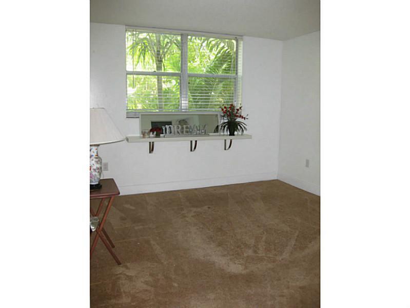 BAYVIEW PALMS CONDO - Residential Lease