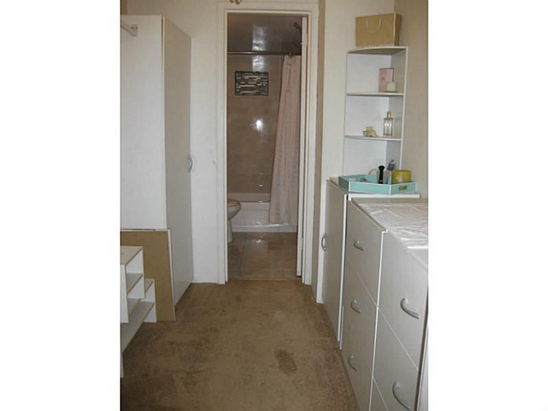 BAYVIEW PALMS CONDO - Residential Lease