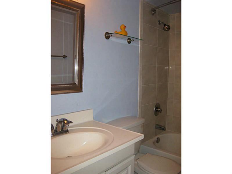 BAYVIEW PALMS CONDO - Residential Lease