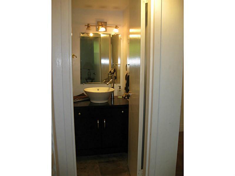 BAYVIEW PALMS CONDO - Residential Lease