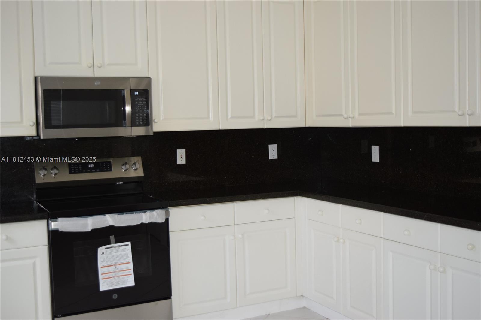 SECTOR 3 - PARCELS H I J - Residential Lease