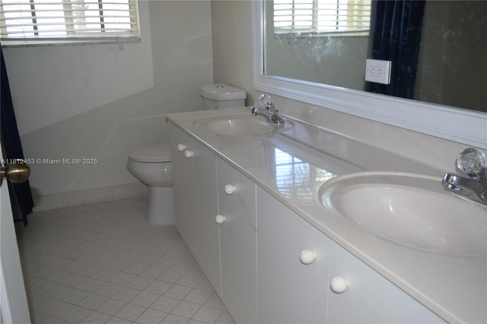 SECTOR 3 - PARCELS H I J - Residential Lease