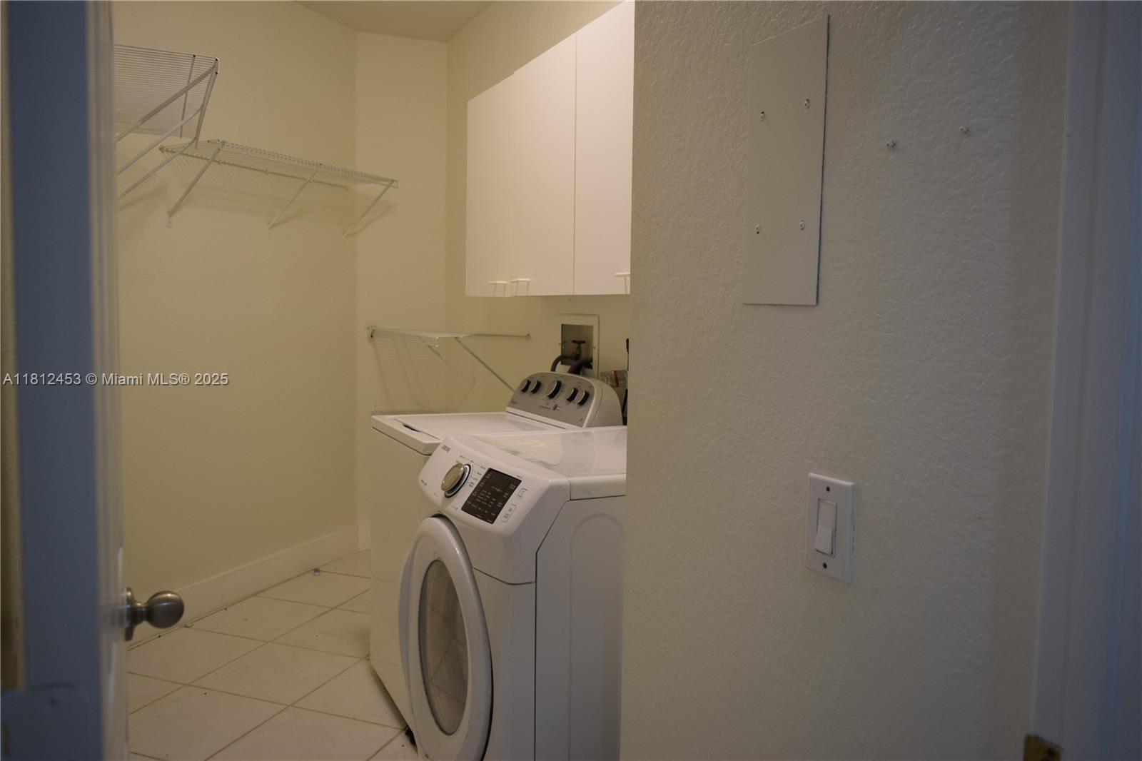 SECTOR 3 - PARCELS H I J - Residential Lease