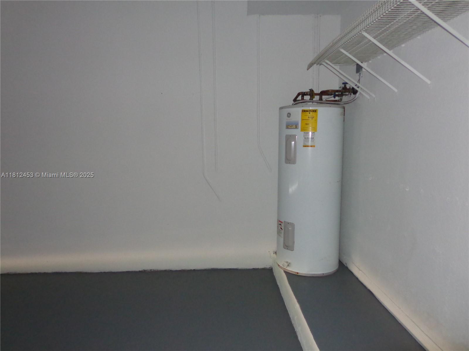 SECTOR 3 - PARCELS H I J - Residential Lease