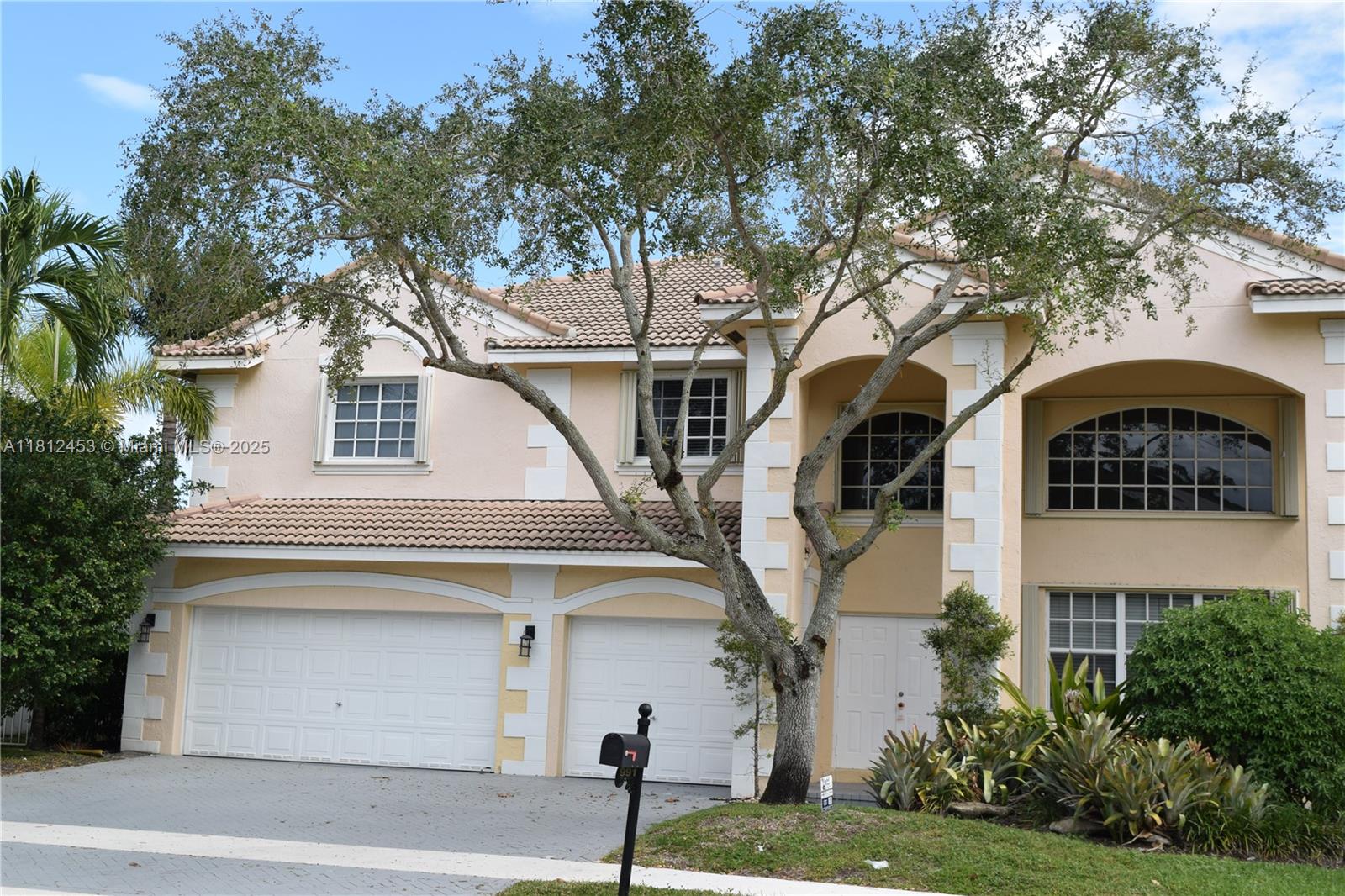 SECTOR 3 - PARCELS H I J - Residential Lease