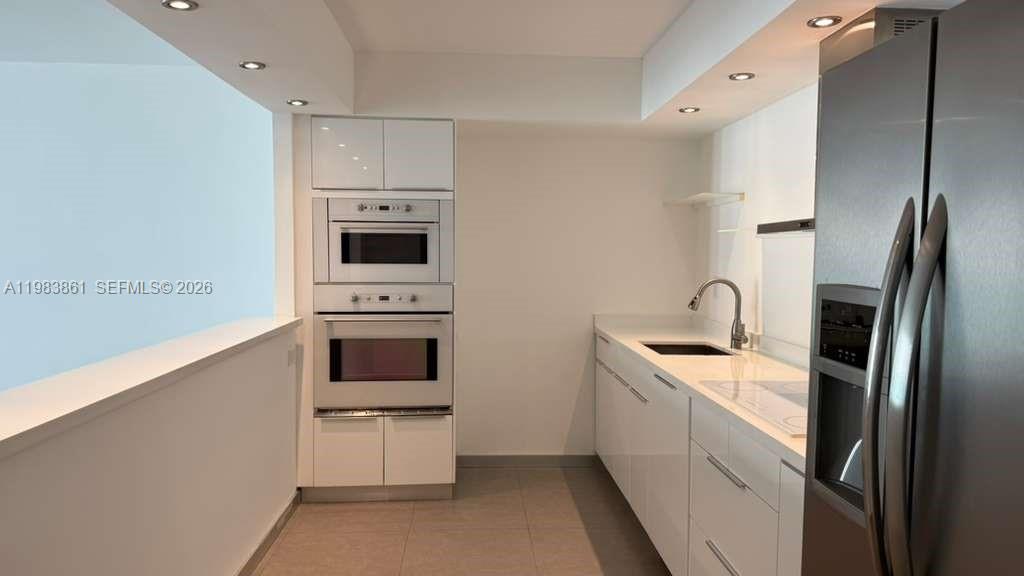 19380 Collins Ave 905