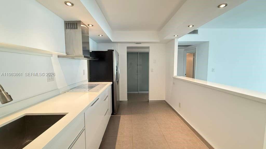 19380 Collins Ave 905