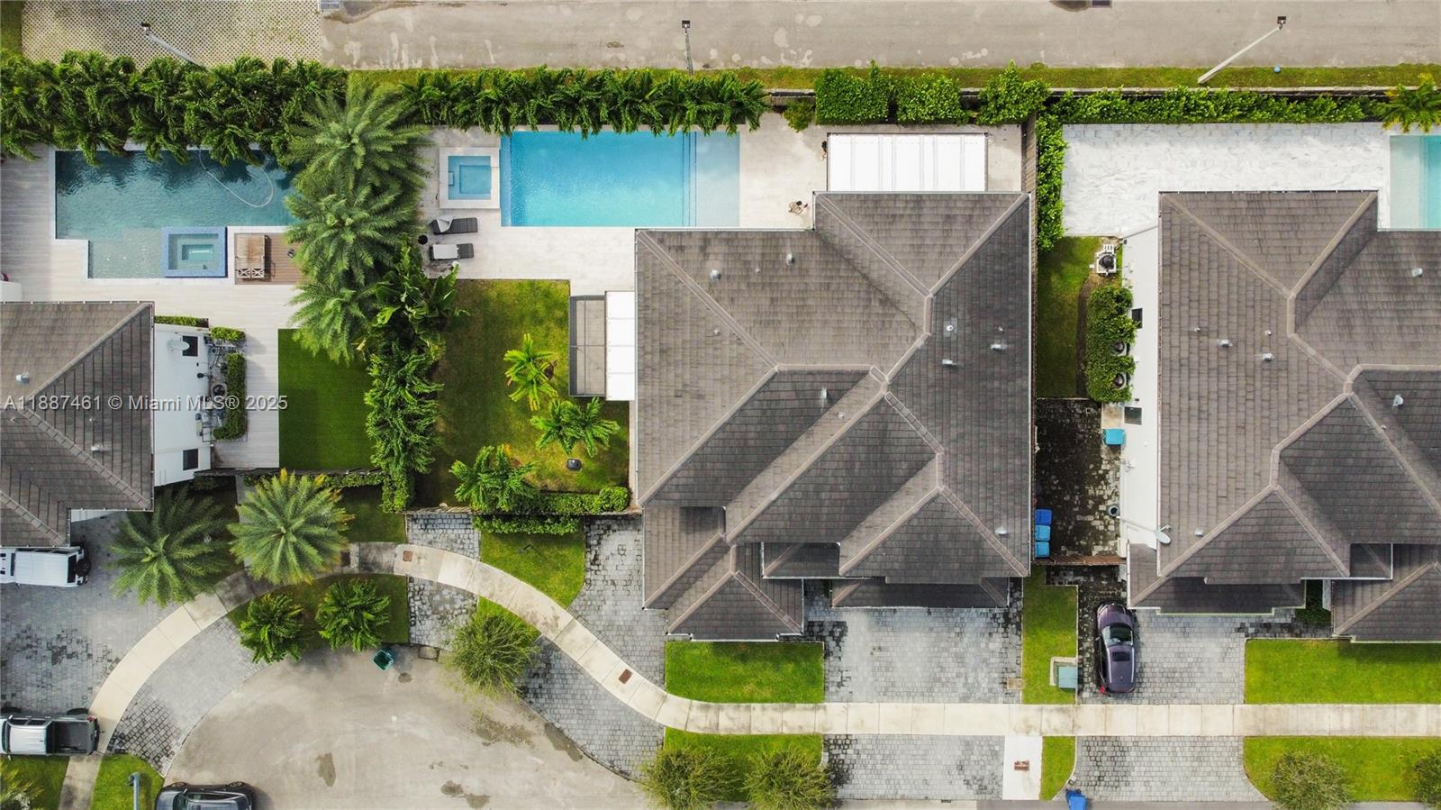 LEGACY GRAND - Residential