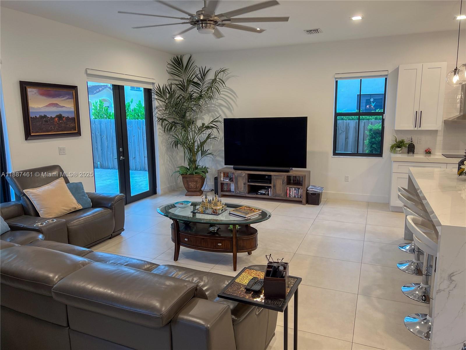 LEGACY GRAND - Residential