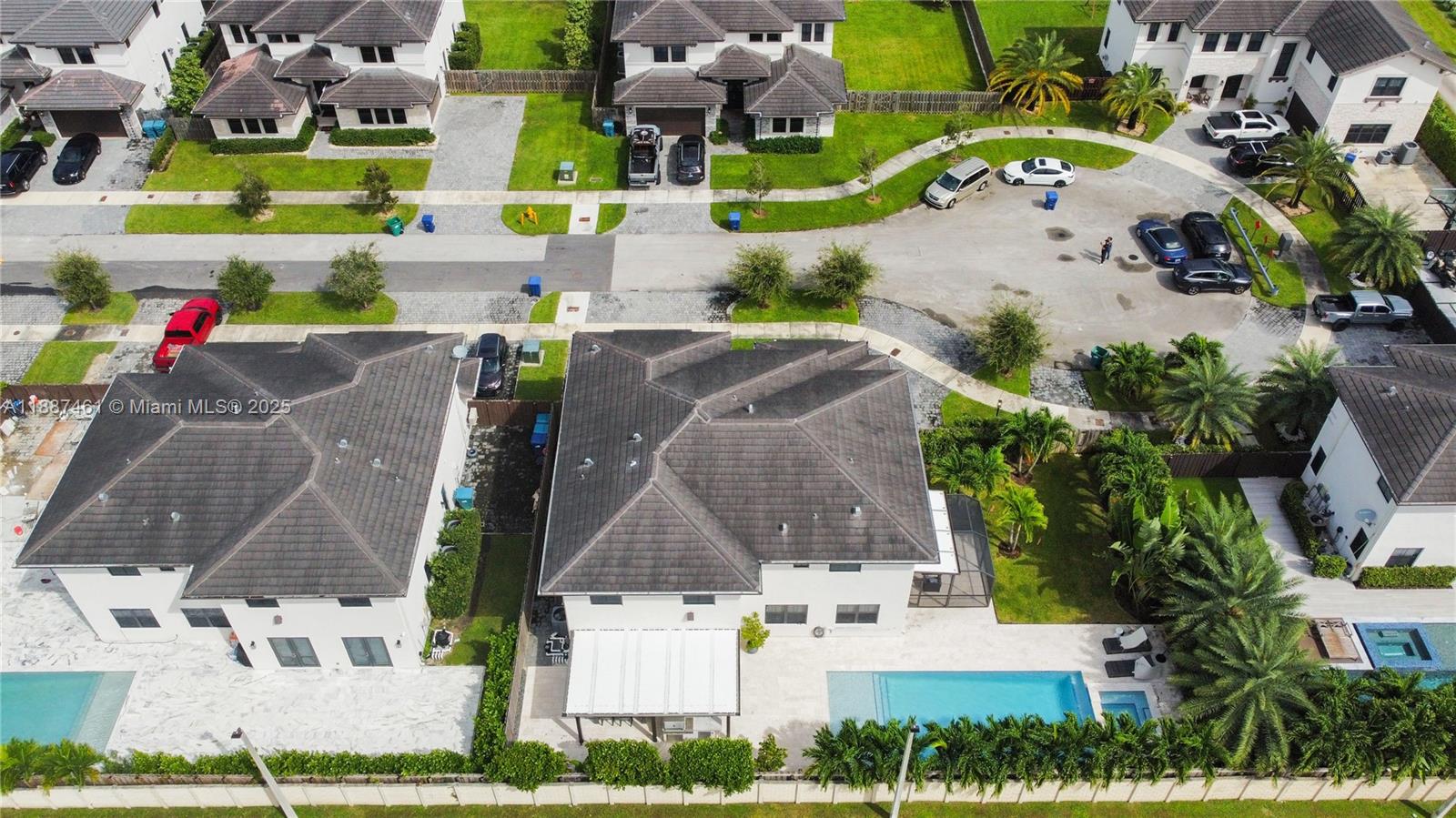 LEGACY GRAND - Residential