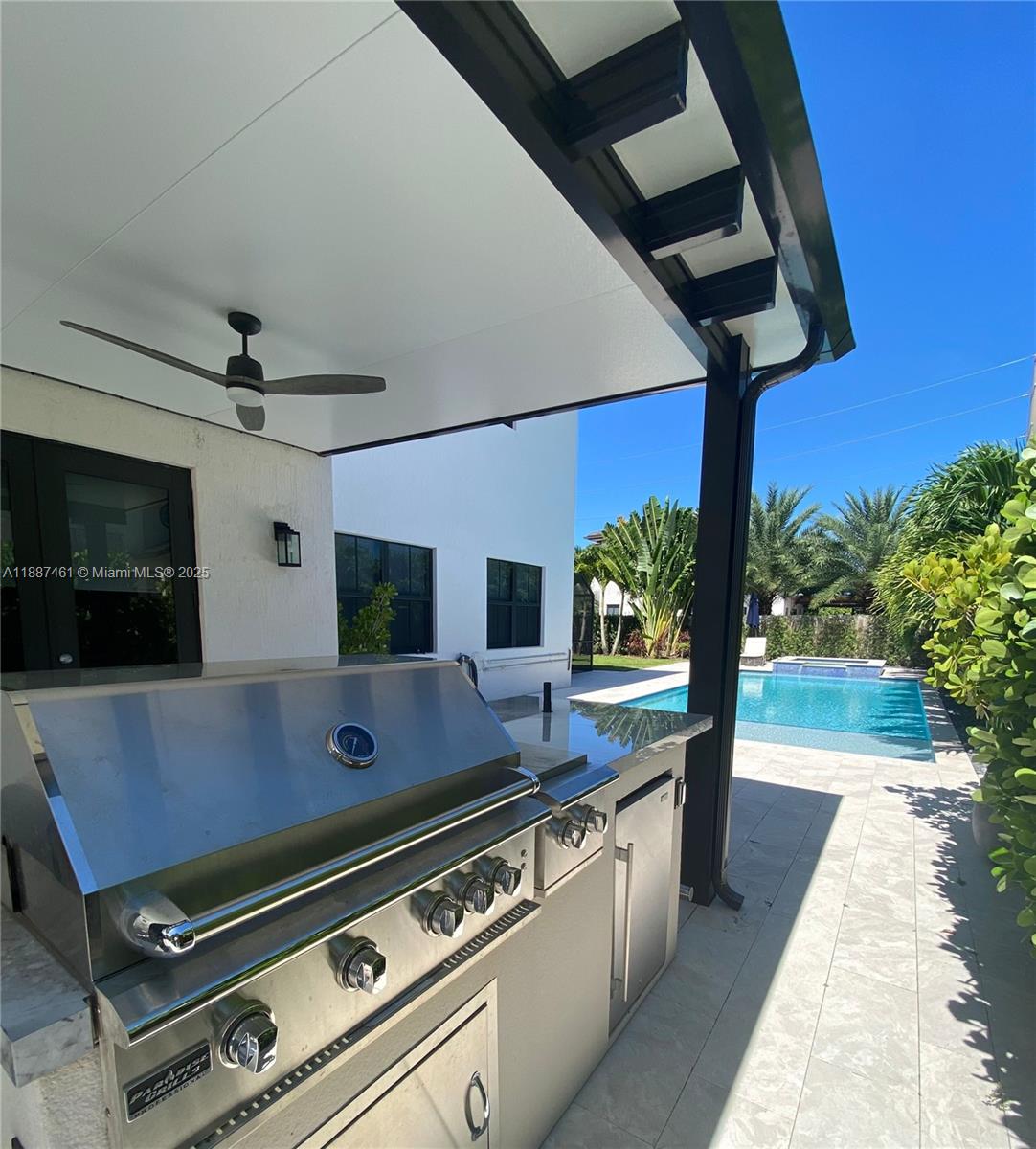 LEGACY GRAND - Residential