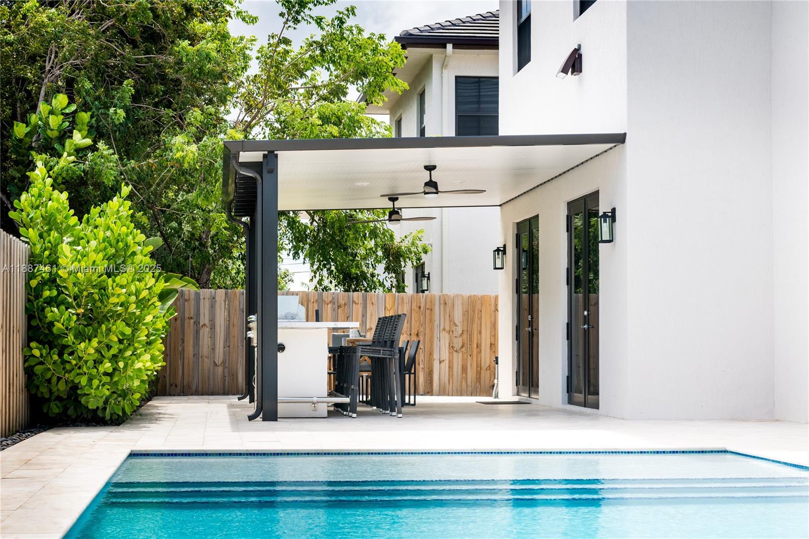 LEGACY GRAND - Residential