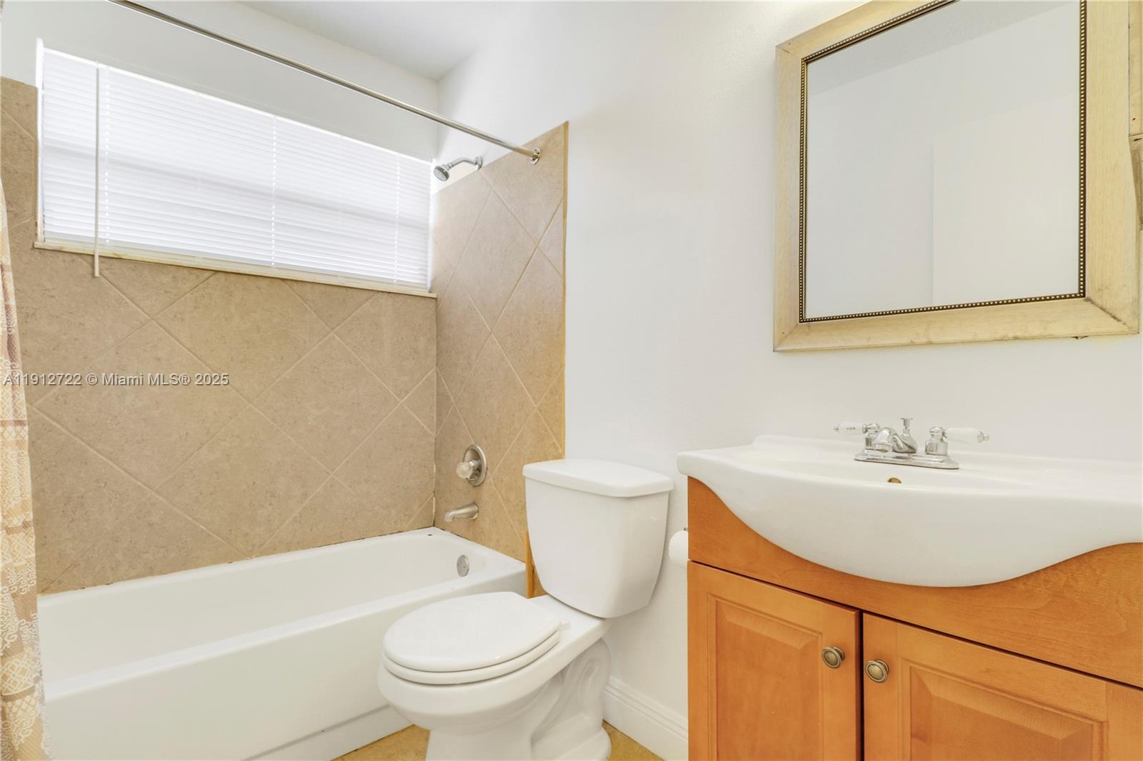 JUPITER VILLAGE TOWNHOMES - Residential