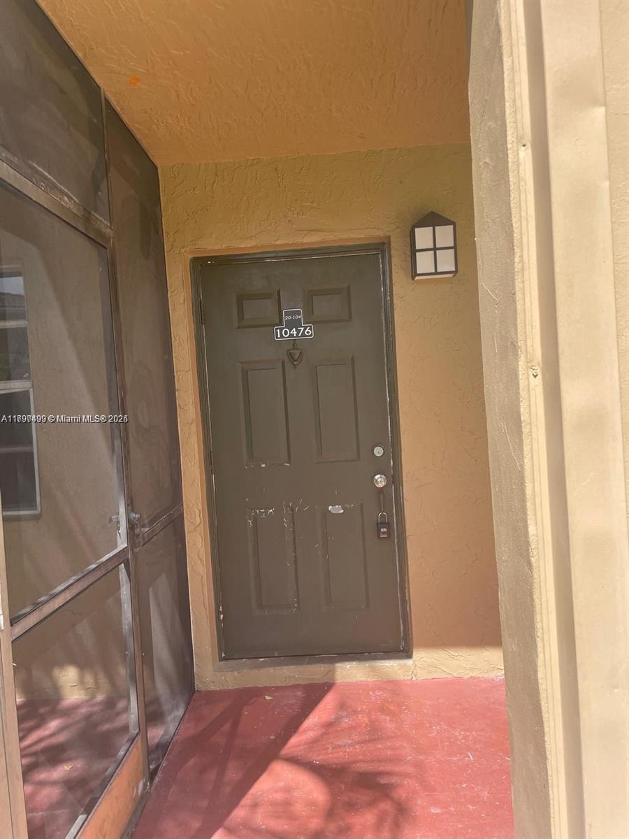 10476 NW 8th St 104