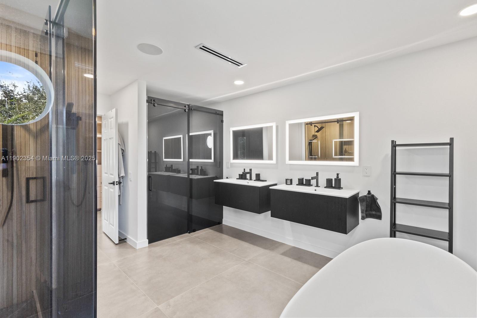 DORAL ISLES RIVIERA - Residential Lease