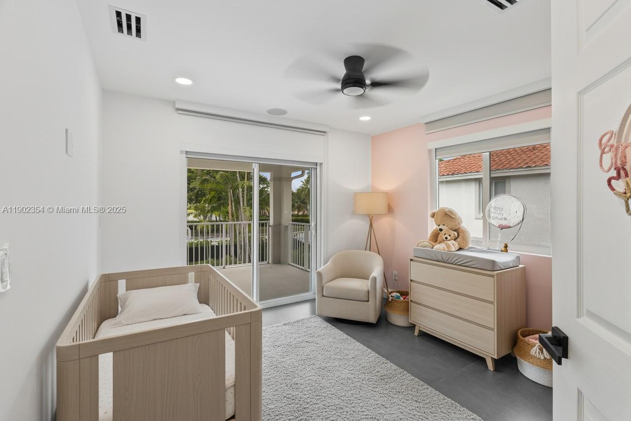 DORAL ISLES RIVIERA - Residential Lease