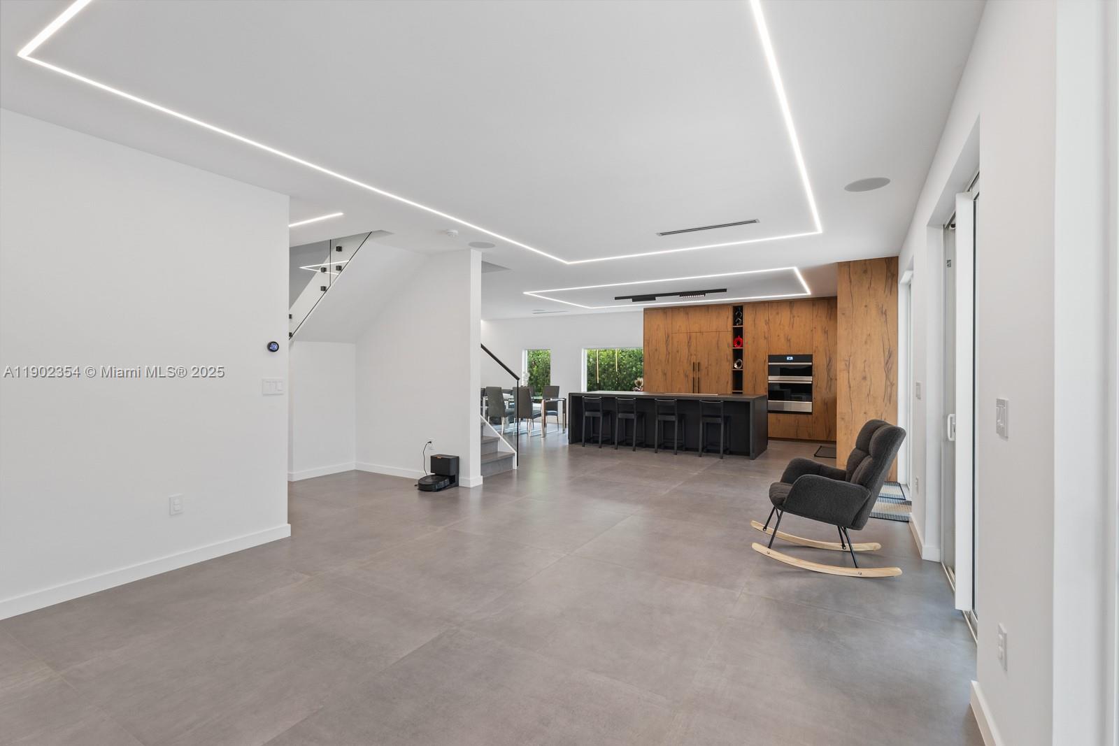 DORAL ISLES RIVIERA - Residential Lease