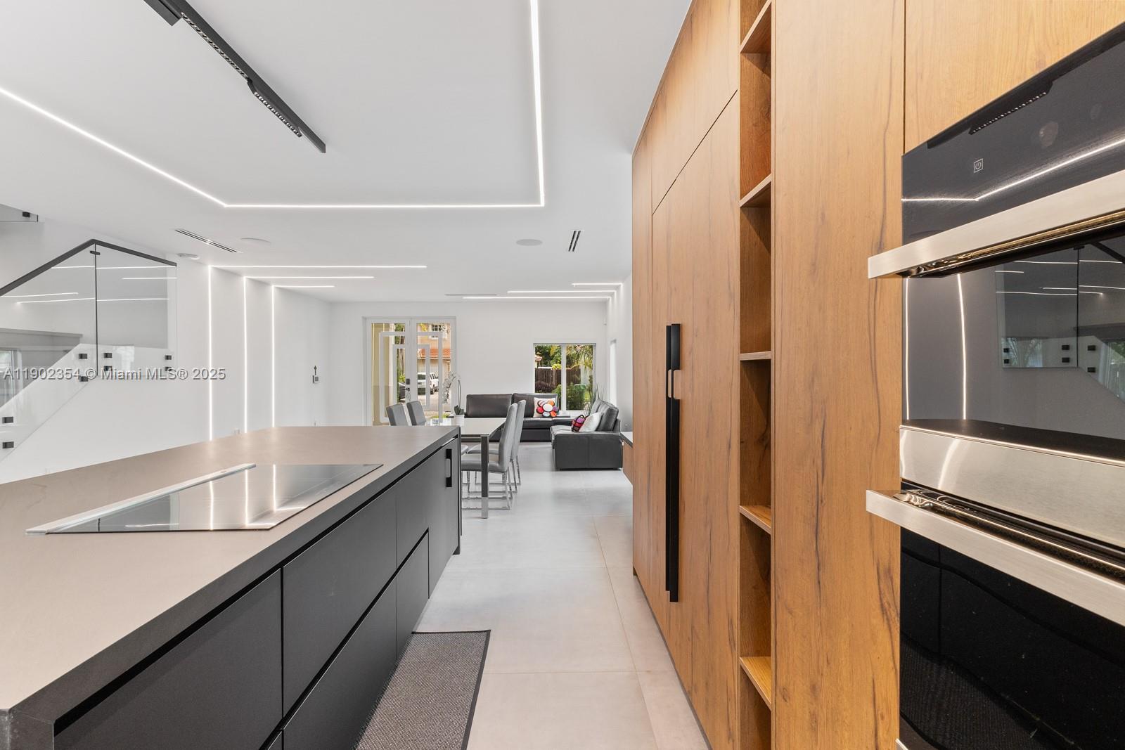 DORAL ISLES RIVIERA - Residential Lease