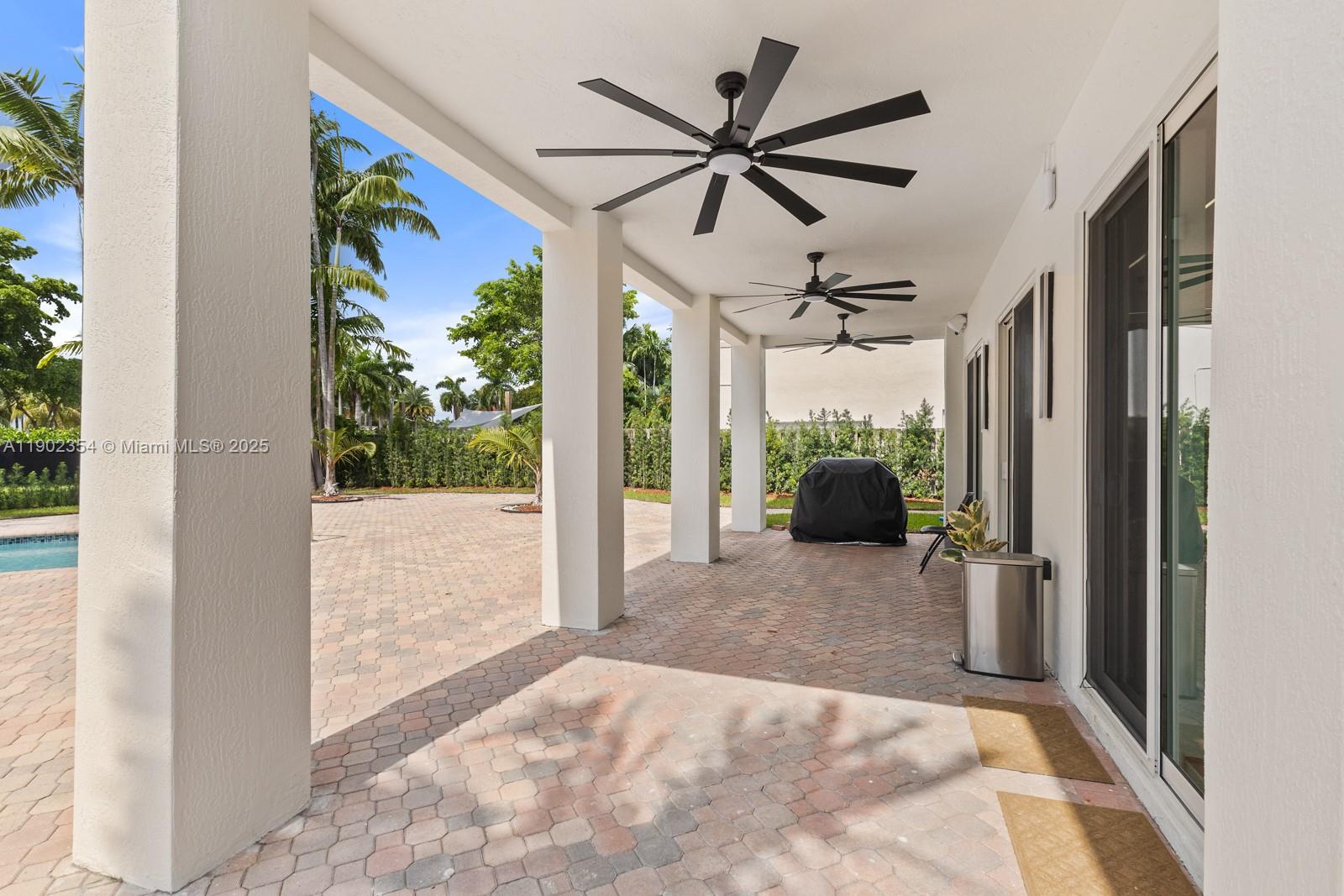 DORAL ISLES RIVIERA - Residential Lease