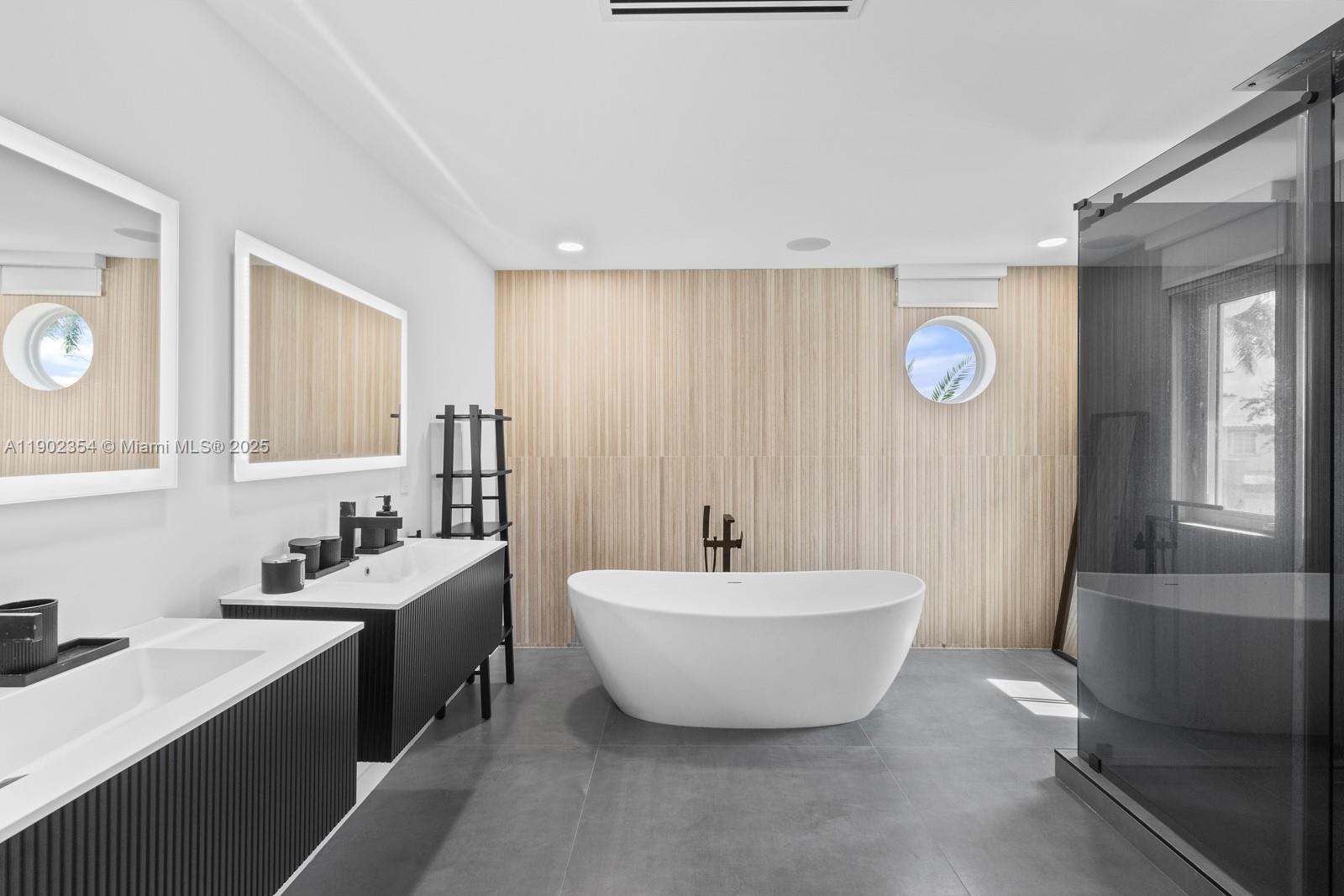 DORAL ISLES RIVIERA - Residential Lease