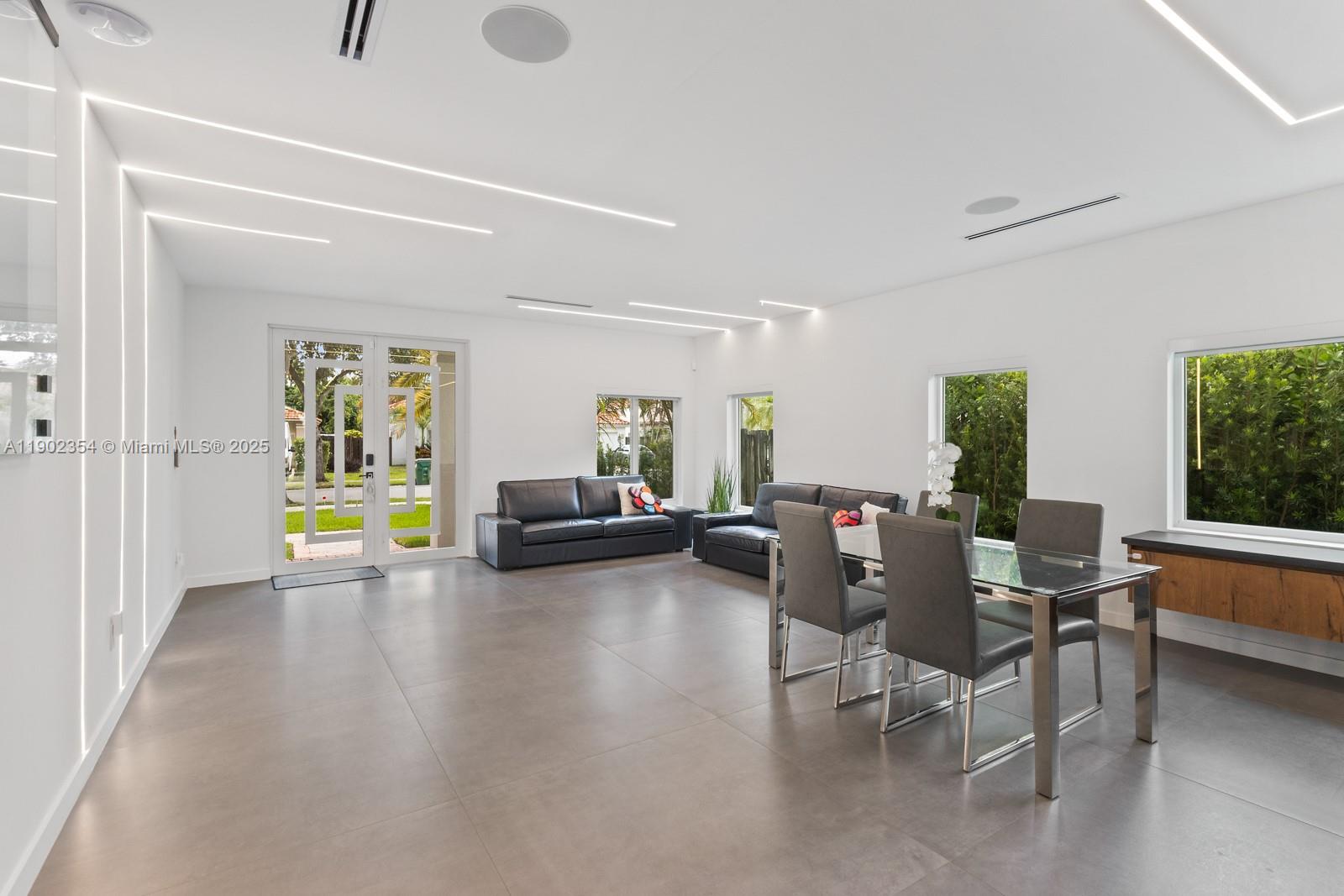 DORAL ISLES RIVIERA - Residential Lease