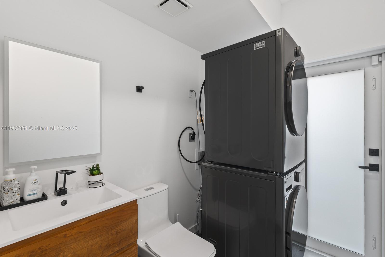 DORAL ISLES RIVIERA - Residential Lease