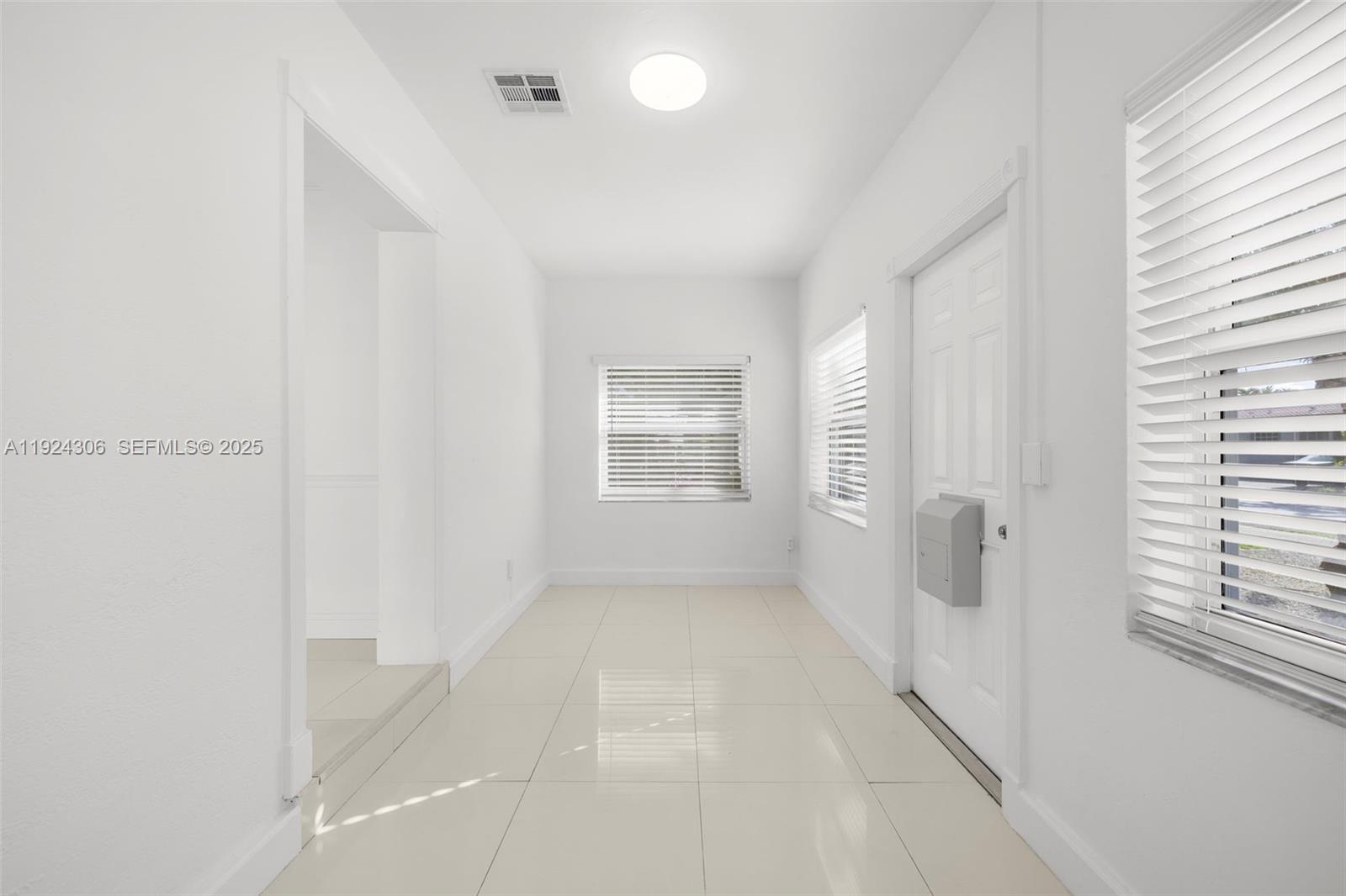 HOLLYWOOD SOUTH SIDE ADD - Residential Lease