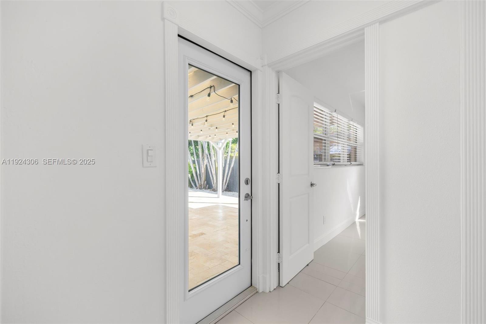 HOLLYWOOD SOUTH SIDE ADD - Residential Lease