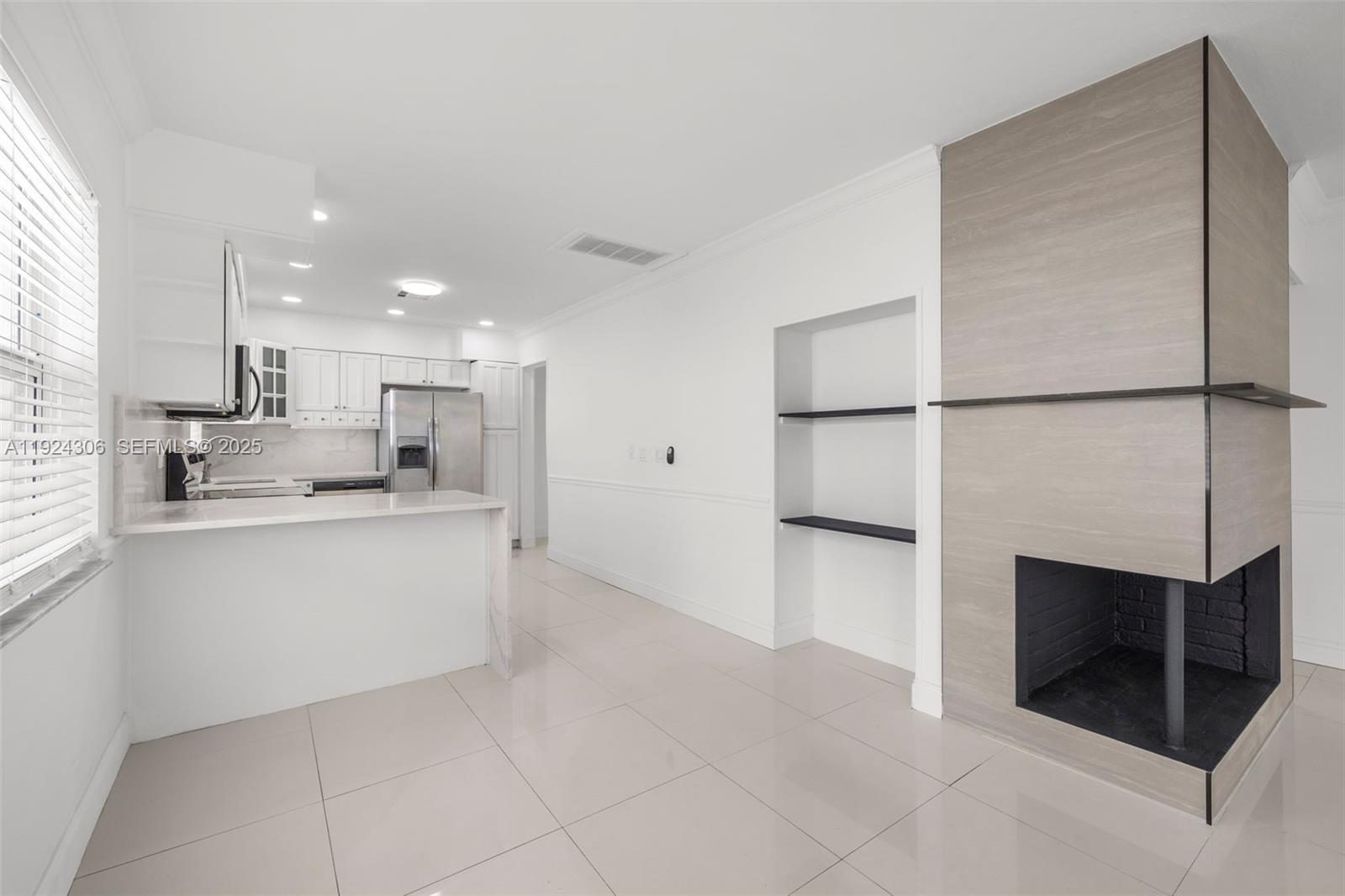 HOLLYWOOD SOUTH SIDE ADD - Residential Lease