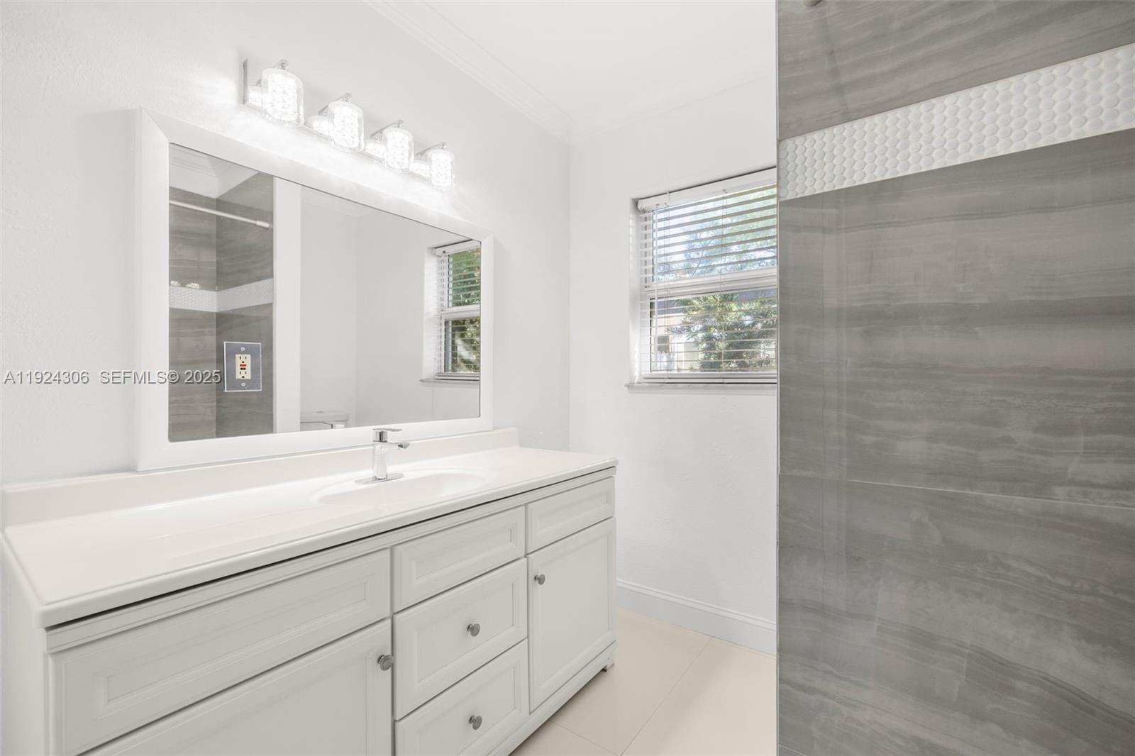 HOLLYWOOD SOUTH SIDE ADD - Residential Lease