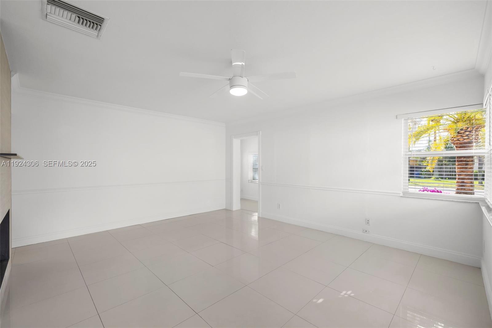 HOLLYWOOD SOUTH SIDE ADD - Residential Lease