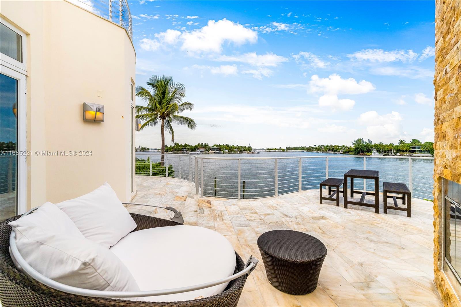 HIBISCUS ISLAND - Residential